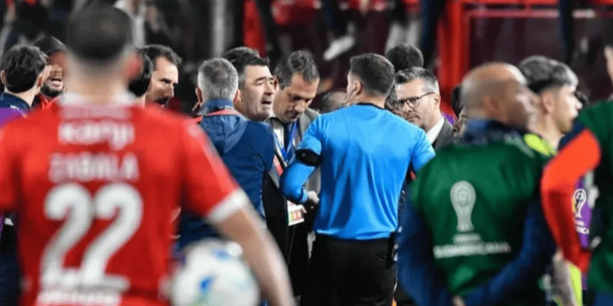 Independiente Didiskualifikasi dari Copa Sudamericana Akibat Kekerasan Suporter