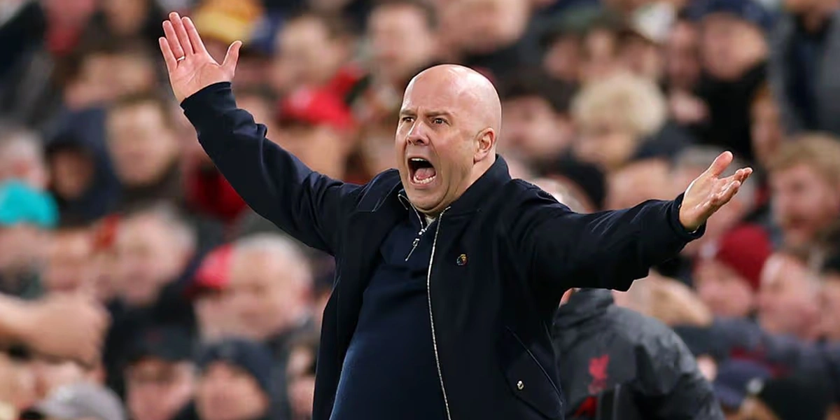 Arne Slot Kritik Wasit: Marc Guehi Seharusnya Mendapat Kartu Merah